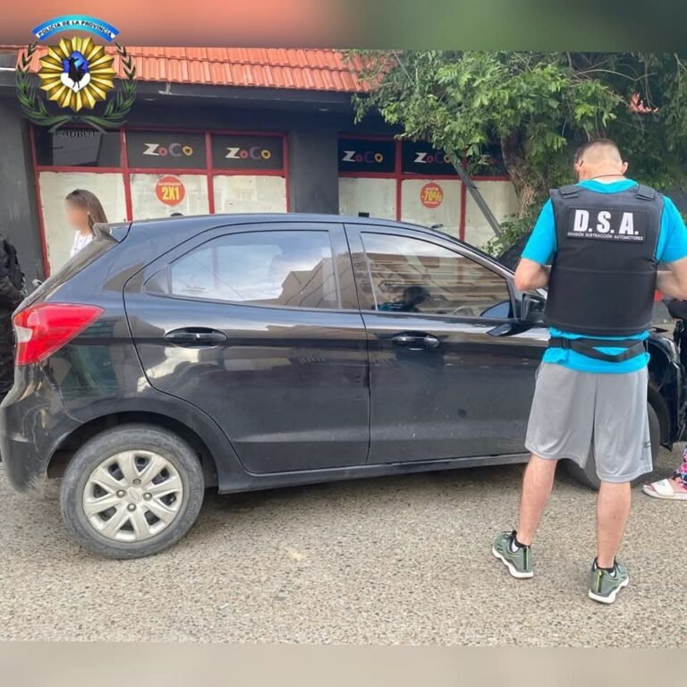 Andaba en un auto con la patente adulterada y se lo secuestraron