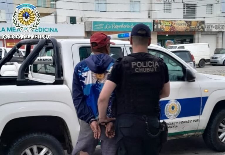 Detenido por robar 5 paquetes de jamón crudo de un supermercado