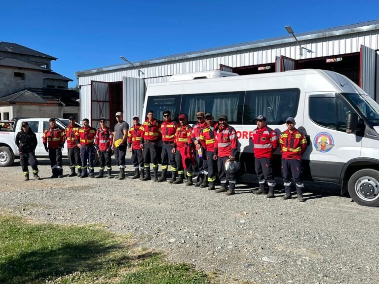 Brigadistas chubutenses colaboran con el operativo para combatir el incendio en el Parque Nacional “Nahuel Huapi”