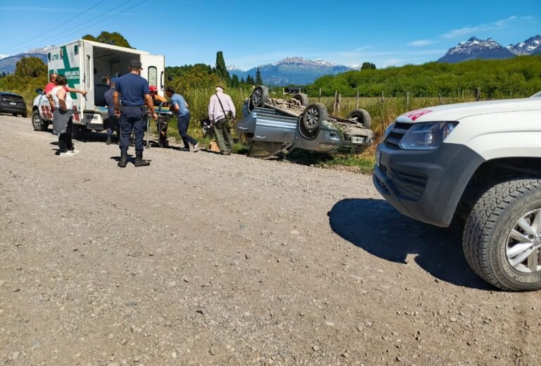 Vuelco: dos mujeres y un bebé hospitalizado