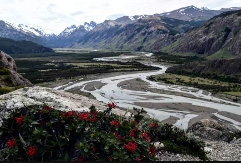 Tres fallecidos tras el vuelco de una balsa durante una excursión
