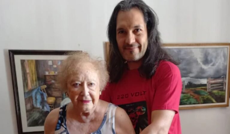 Él tiene 43, ella 88 y están por cumplir 20 años de casados: “Es la única novia que tuve en mi vida”