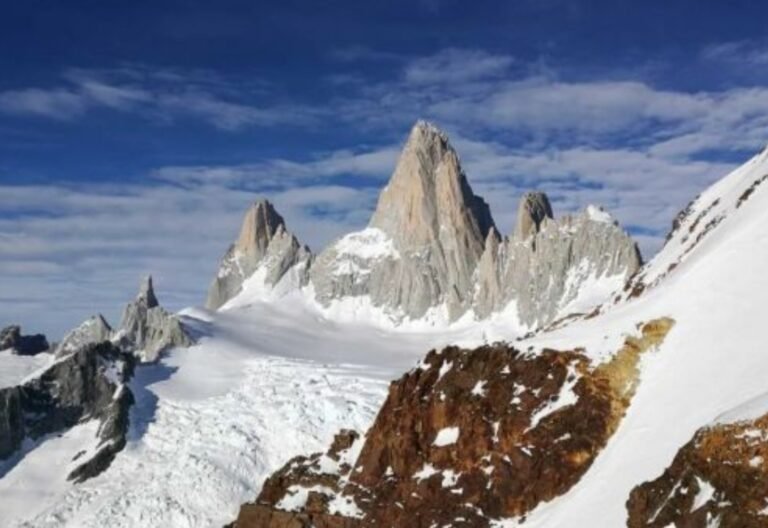 Un escalador perdió la vida tras caer de unos 80 metros