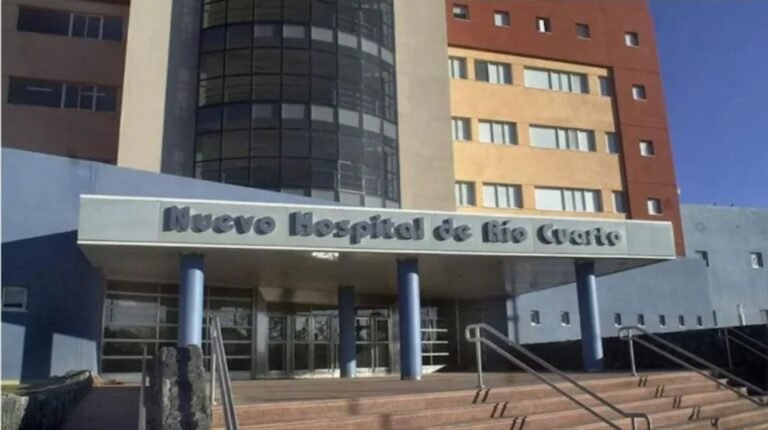 Un mecánico de 61 años murió aplastado por un auto que intentaba reparar