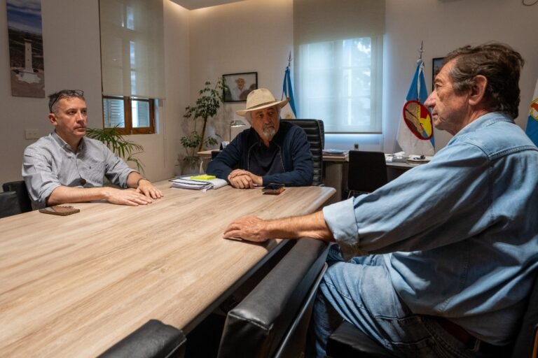 Acuerdo con Petroquímica por la optimización del uso de tierras en Km. 8