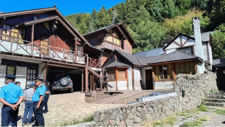 Detienen a dos motochorros que intentaron robar a turistas: eran padre e hijo