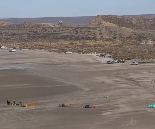 Se recupera la adolescente que rescataron del mar en playa Alsina