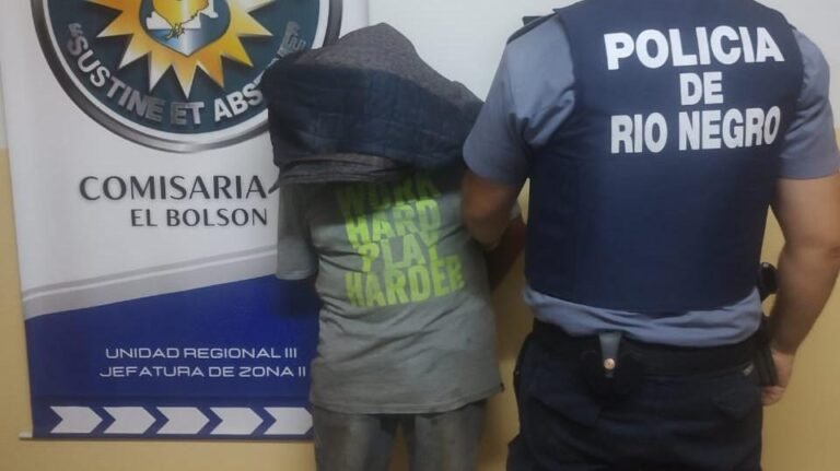 Detuvieron a un hombre por hacer una fogata en una zona boscosa de El Bolsón