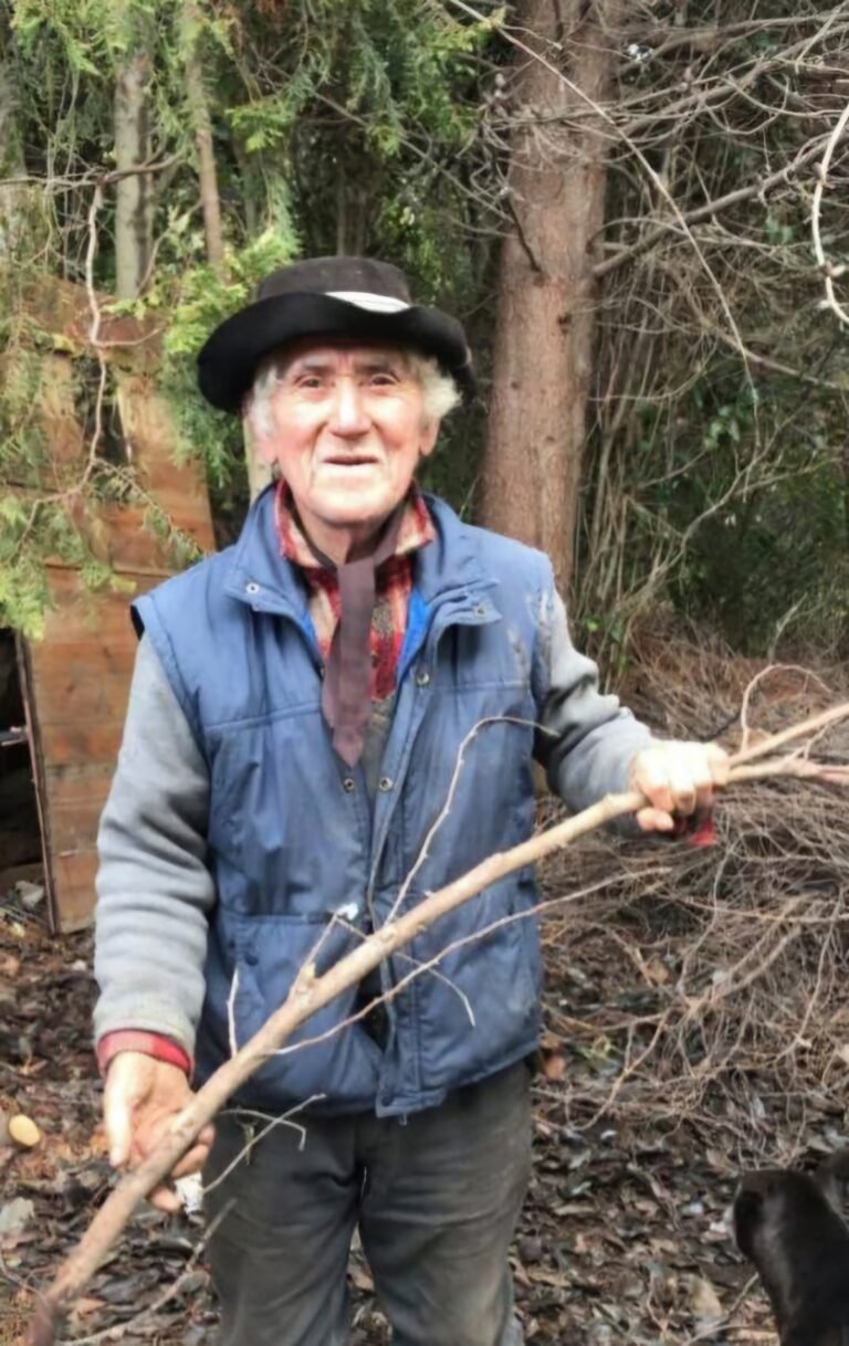 El último adiós a Ángel Reyes, el poblador fallecido entre las llamas que regresó para salvar a sus mascotas