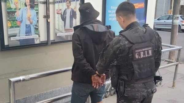 Detenido por robar un peceto de un supermercado