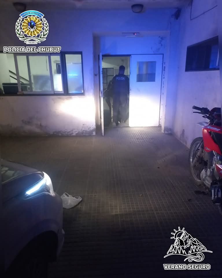 Sorprendió a un ladrón en su garaje