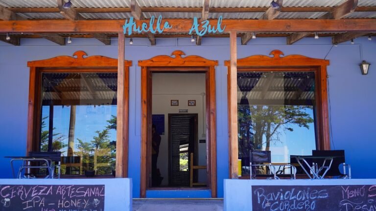 Camarones: el nuevo emprendimiento gastronómico que fusiona la idiosincrasia del pueblo con el amor al mar