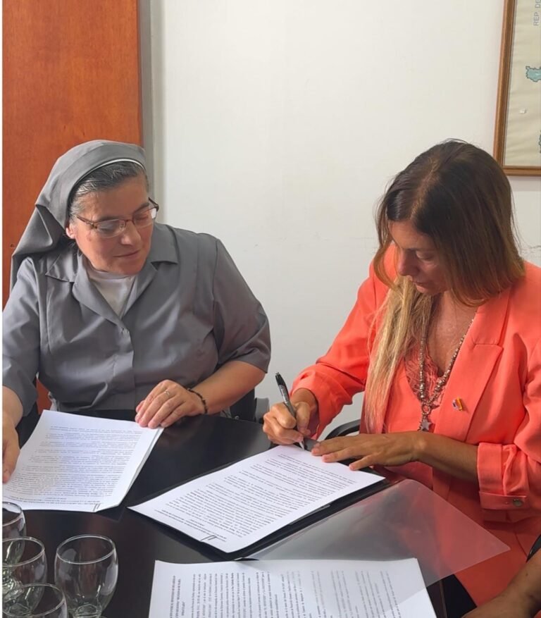 Brindan apoyo a la institución María Inmaculada donde dan alojamiento a adolescentes