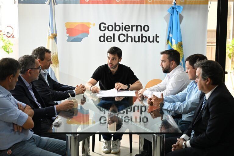 Torres firmó el inicio de obra de la Doble Trocha y anunció que el 5 marzo inician los trabajos