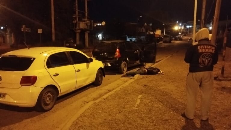 Escapó de la policía, pero lo atraparon y descubrieron que llevaba 12 gramos de cocaína