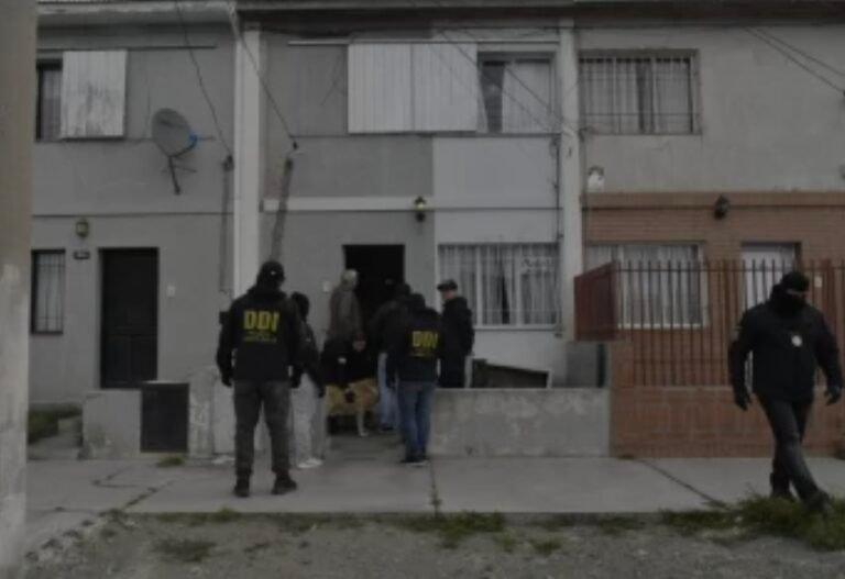 Se descompensó y le encontraron más de tres kilos de marihuana en su casa