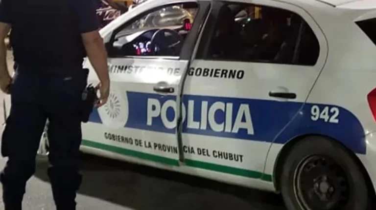 Un hombre entró a robar en la casa de su expareja y se quedó dormido