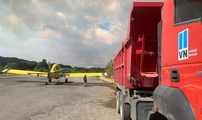 Vialidad Nacional aporta equipos en la lucha contra los incendios forestales