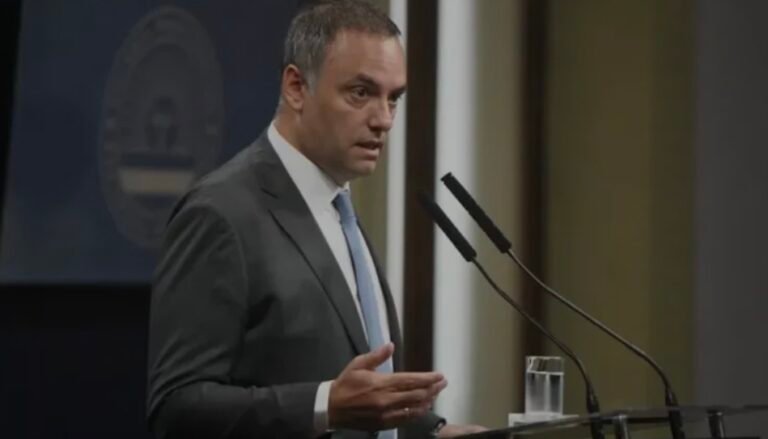 El Gobierno desclasificará archivos relacionados con el accionar de las Fuerzas Armadas en la Dictadura