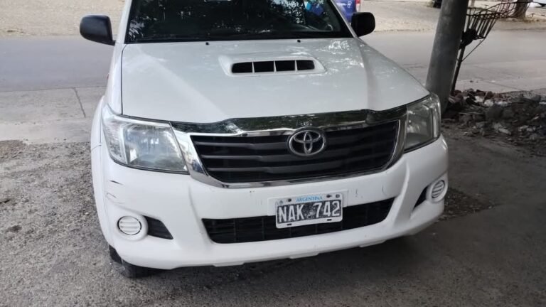 Joven atropelló a dos policías para evadir un control