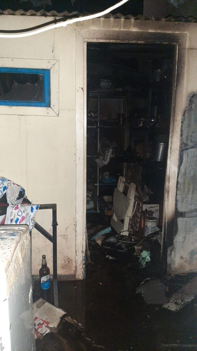 El fuego consumió una vivienda del Centro