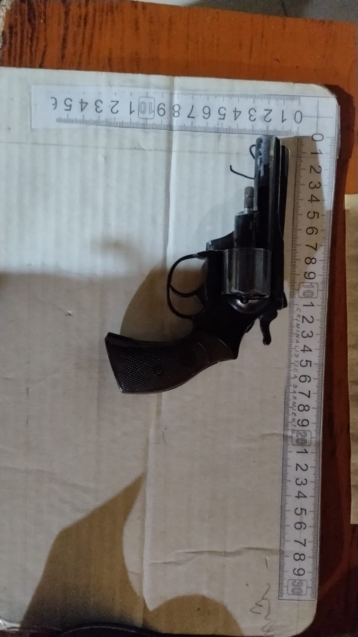 Madrugada violenta: le gatilló dos veces a su hermano y golpeó a su cuñada