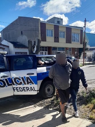 La PFA detuvo a un prófugo en la terminal con capturas vigentes