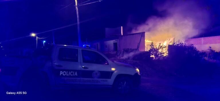 Se prendió fuego una casa en el barrio Stella Maris 