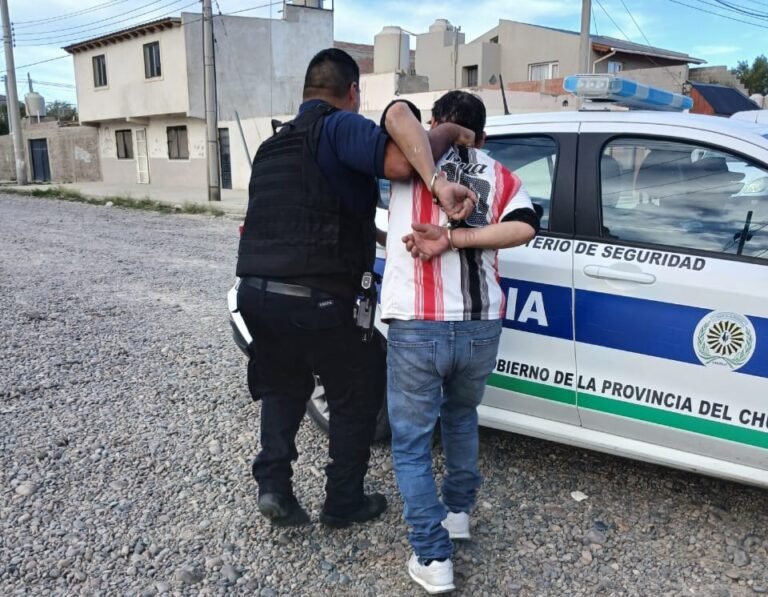 Intentó entrar a una vivienda, pero una vecina avisó y un testigo lo atrapó