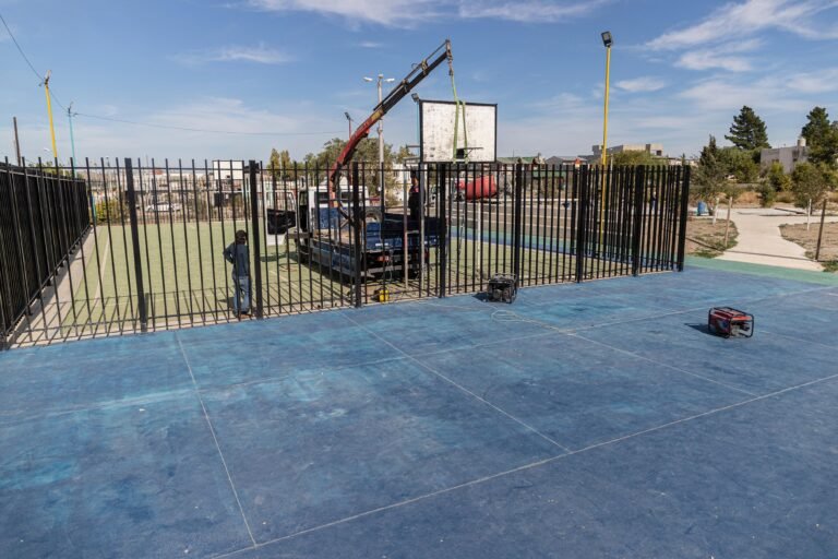 Avanzan las obras en la nueva plaza del barrio Quirno Costa