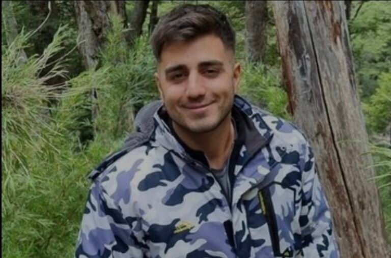 Buscan a un joven que desapareció hace 6 días: el misterioso mensaje que dejó en una pared de su casa