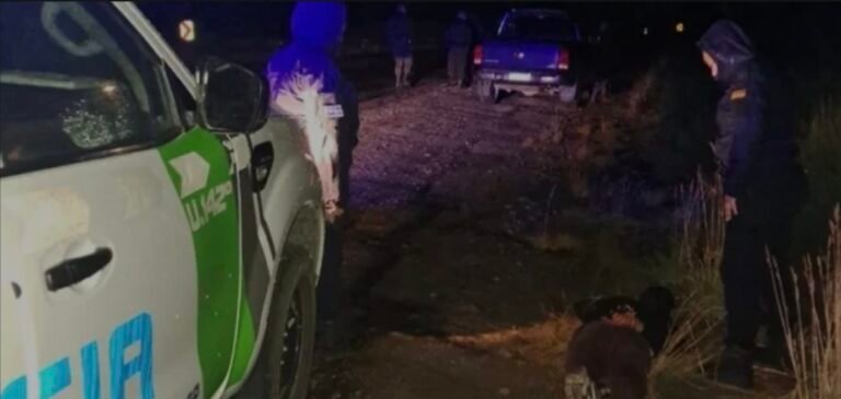 Robó una camioneta en El Bolsón y fue detenido en plena fuga hacia Bariloche