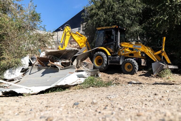 Levantaron tres viviendas de ocupación ilegal en el barrio Stella Maris