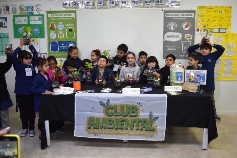 Trabajan en la continuidad del Club Ambiental en la Escuela Municipal