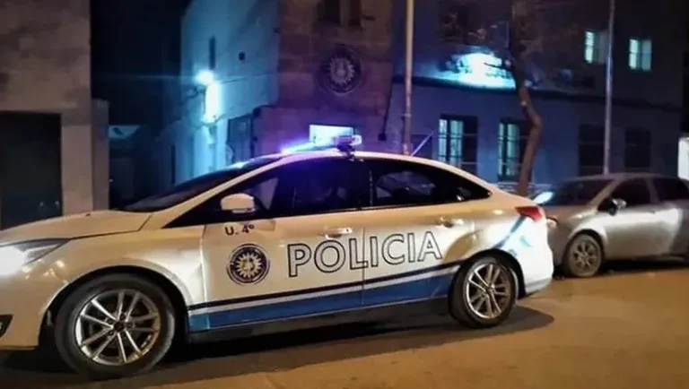 Intentaron ahorcar a una taxista para robarle mientras trabajaba