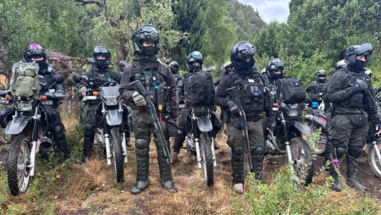 La Policía desaloja una comunidad mapuche en Cuesta del Ternero