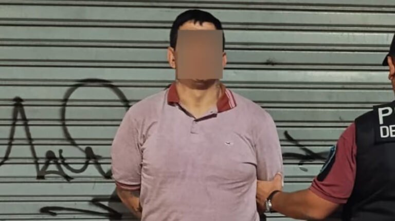 Lo buscaban por decapitar a un hombre y cayó por robar medias de un negocio