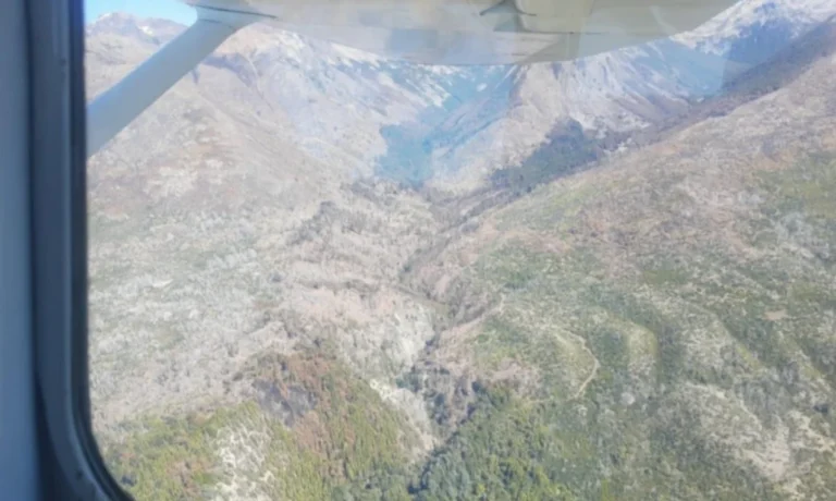 A casi un mes de su inicio, el incendio en Los Alerces quedó extinguido