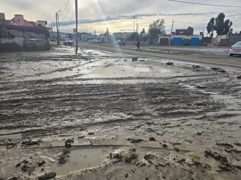 “Encontramos mucha basura en los sumideros y eso trajo complicaciones con la lluvia”