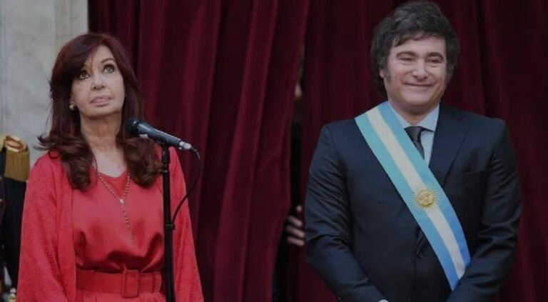Cristina Kirchner volvió a criticar a Milei tras la salida del cepo: “Vienen tiempos difíciles”