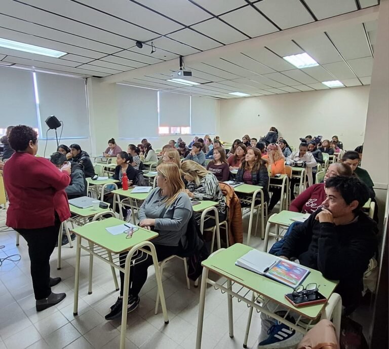 Se concretó con gran éxito el curso destinado a cuidadores domiciliarios de personas mayores