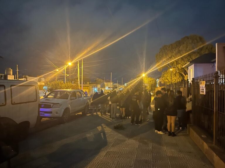 Dasarticulan fiesta clandestina tras el aviso de vecinos