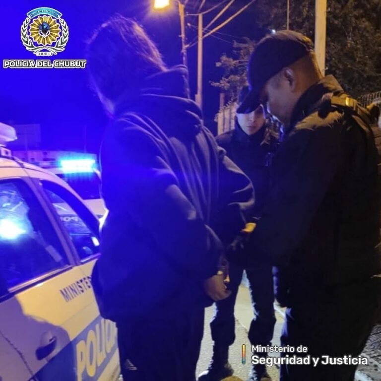 Estaba prófugo y lo atraparon caminando por el barrio Ceferino