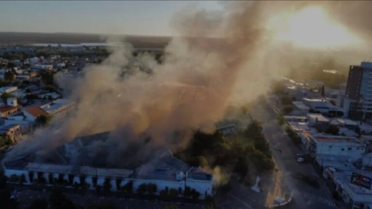 El juicio por los incendios en edificios públicos fue postergado hasta el próximo jueves