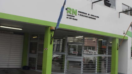 Apartan a un docente por un presunto delito contra la integridad sexual de una estudiante