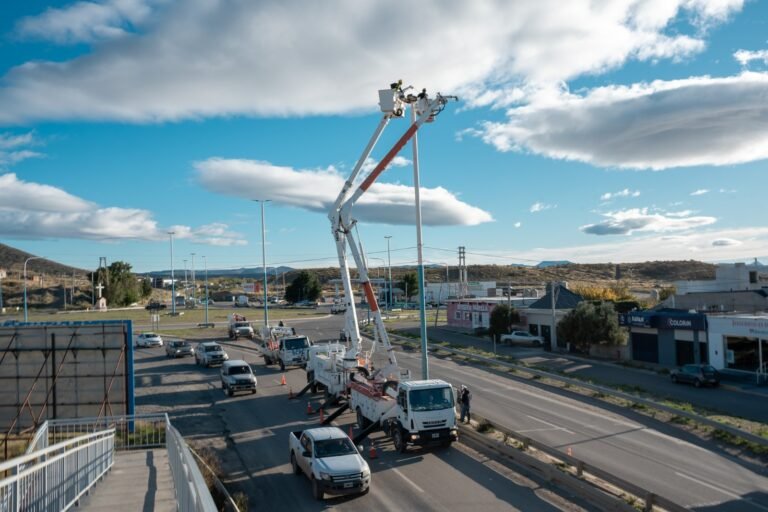 La SCPL renueva 373 luminarias sobre un tramo de ruta 3 por donde transitan 7500 vehículos por día