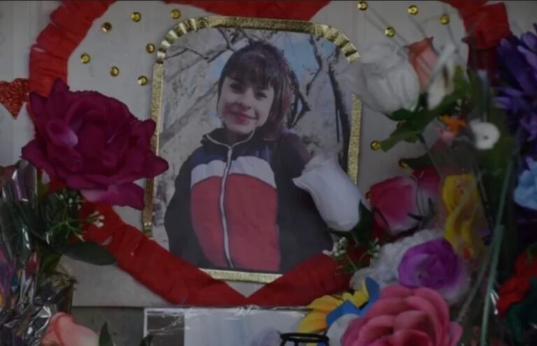 La atropelló y la arrastró 40 metros en el capot, pero dice que no se dio cuenta