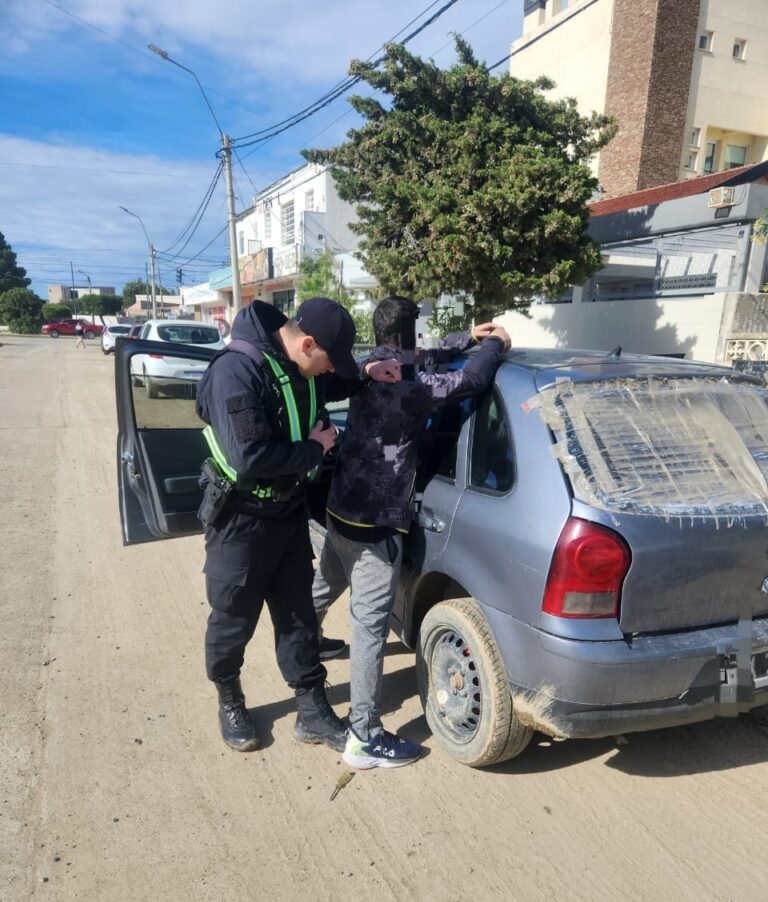 Un hombre robaba vehículos con inhibidor y fue detenido