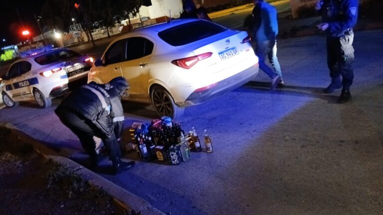 Hacían “delivery” de bebidas alcohólicas y fueron interceptados