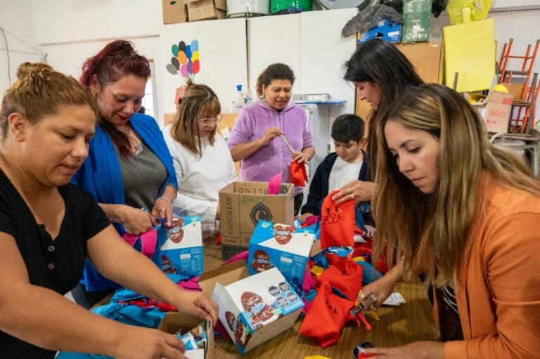 Se entregaron más de 600 bolsitas de Pascuas en los CPBs de la ciudad